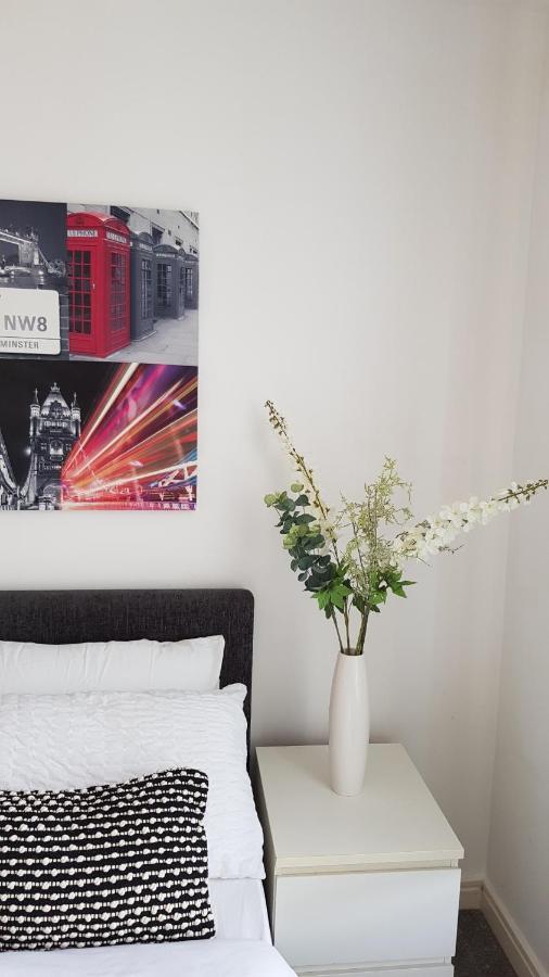 City Centre 1 Bed Apartment With Free On Site Parking With Cctv By Lets Relocations Birmingham Exteriör bild