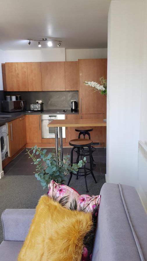 City Centre 1 Bed Apartment With Free On Site Parking With Cctv By Lets Relocations Birmingham Exteriör bild