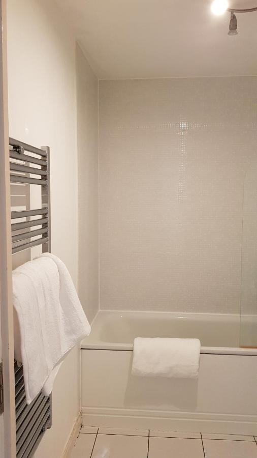 City Centre 1 Bed Apartment With Free On Site Parking With Cctv By Lets Relocations Birmingham Exteriör bild