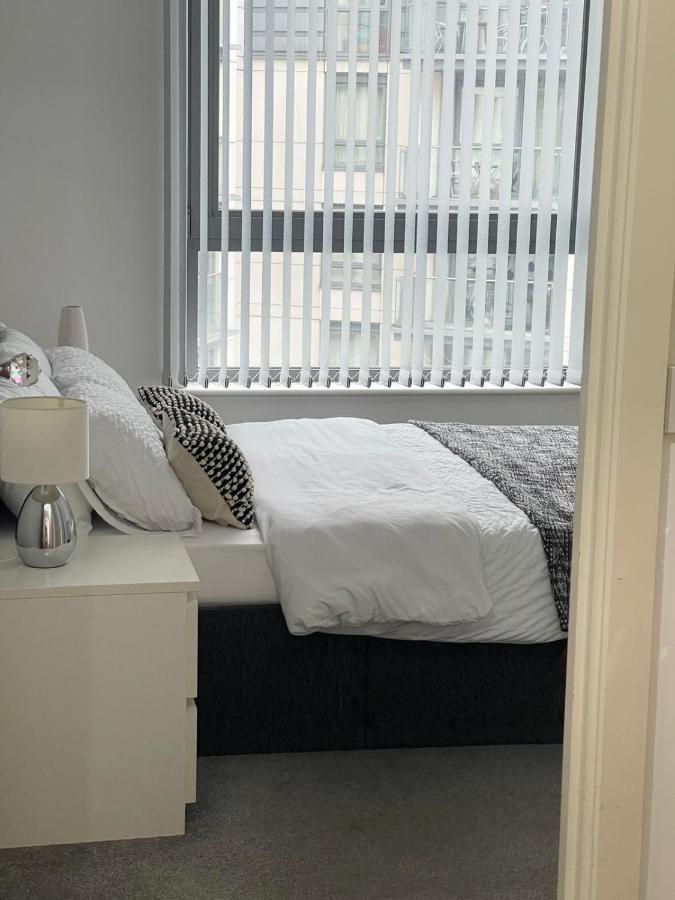 City Centre 1 Bed Apartment With Free On Site Parking With Cctv By Lets Relocations Birmingham Exteriör bild